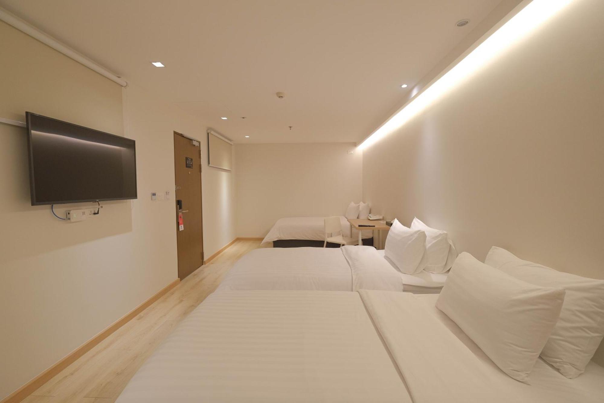Simplestay Chatuchak, Surestay Collection By Best Western Bangkok Exteriör bild